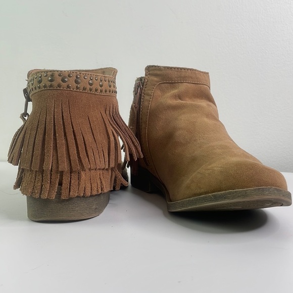 Massimo Vegan Suede Fringed Booties Side zip 6.5M - Picture 1 of 12